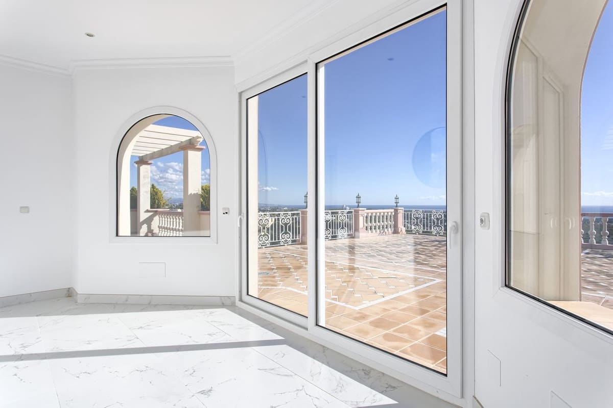 8 sypialnia Willa na sprzedaż w Los Flamingos z basenem - 3 995 000 € (Ref: 9256959)