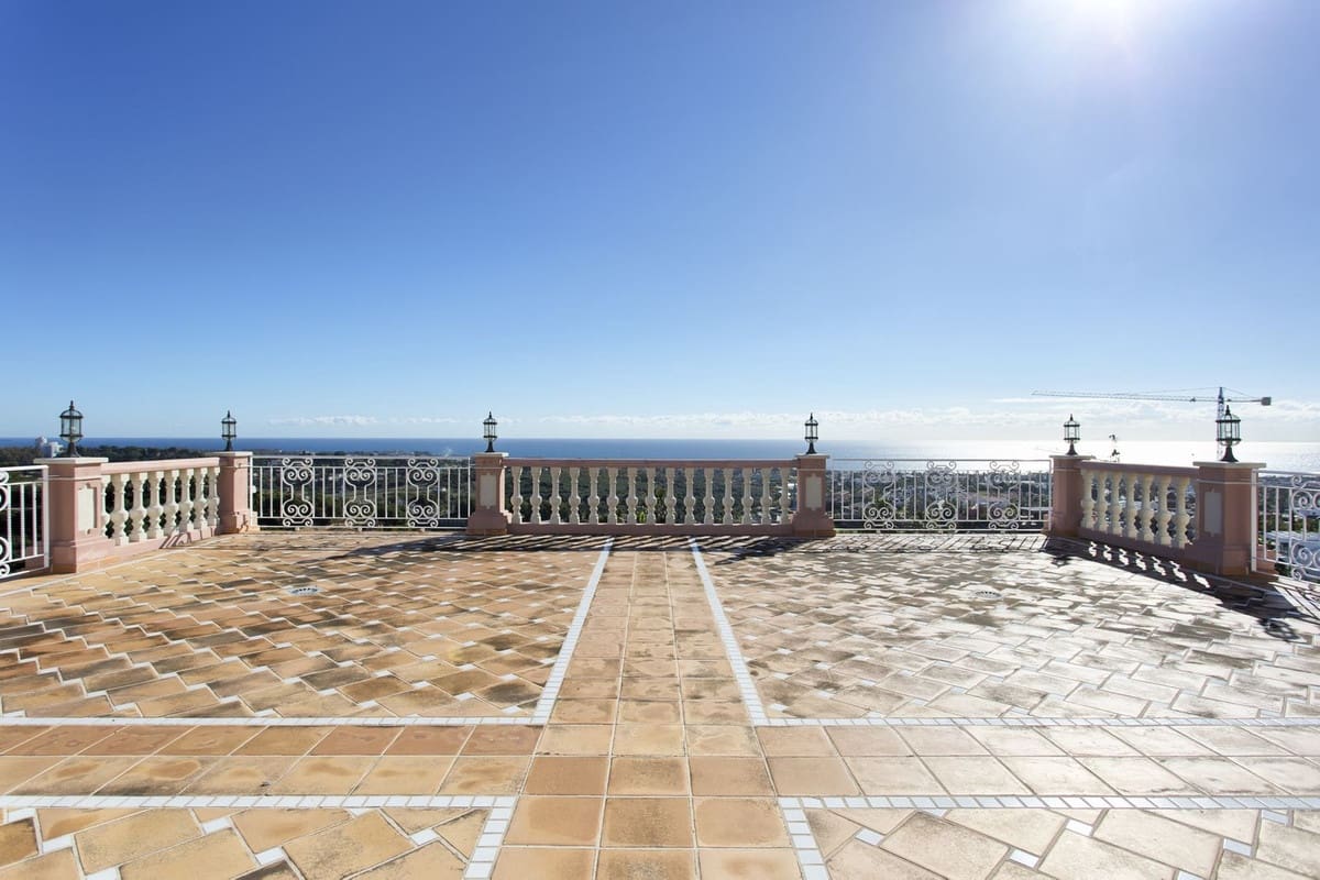 8 sypialnia Willa na sprzedaż w Los Flamingos z basenem - 3 995 000 € (Ref: 9256959)