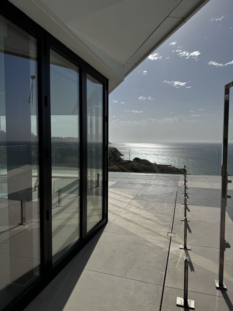 3 soverom Penthouse til salgs i Benalmadena med svømmebasseng garasje - € 3 700 000 (Ref: 9256963)