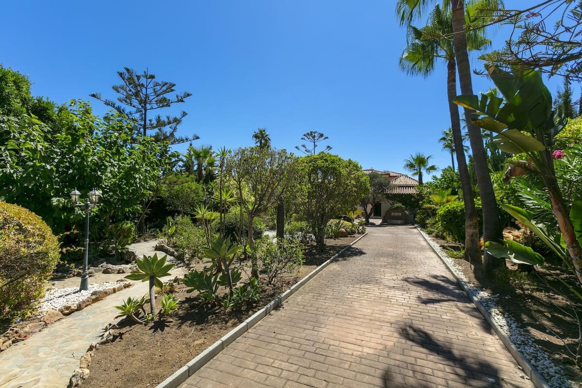 5 sypialnia Willa na sprzedaż w Marbesa z basenem garażem - 6 500 000 € (Ref: 9256967)