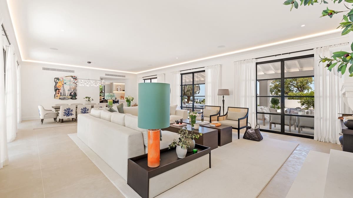 6 soverom Villa til salgs i Golden Mile med svømmebasseng - € 17 500 000 (Ref: 9256968)