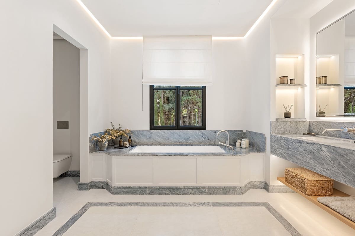 6 soverom Villa til salgs i Golden Mile med svømmebasseng - € 17 500 000 (Ref: 9256968)