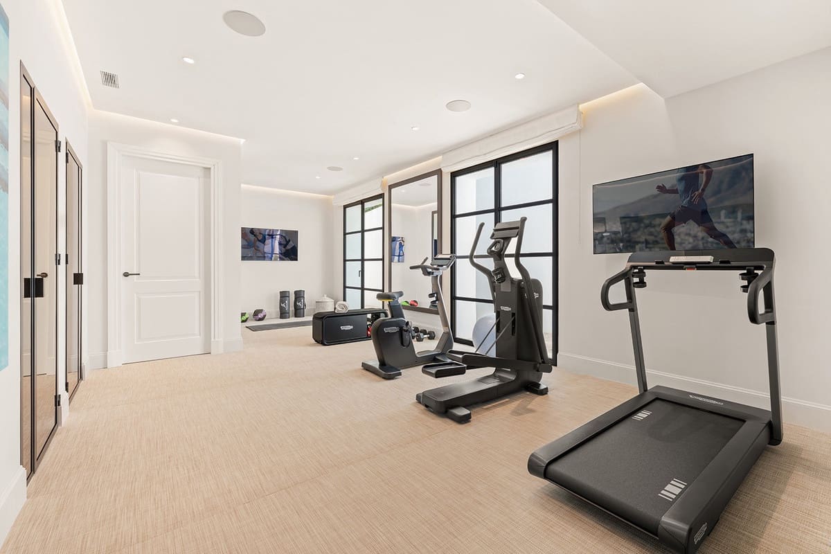 6 soverom Villa til salgs i Golden Mile med svømmebasseng - € 17 500 000 (Ref: 9256968)