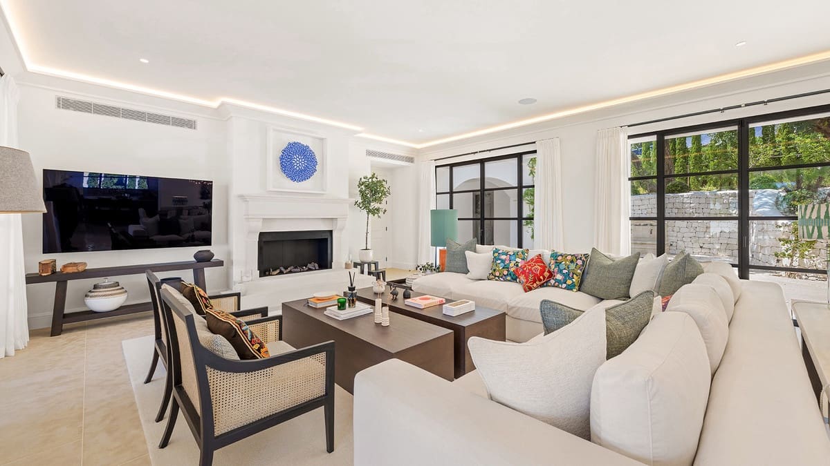 6 soverom Villa til salgs i Golden Mile med svømmebasseng - € 17 500 000 (Ref: 9256968)