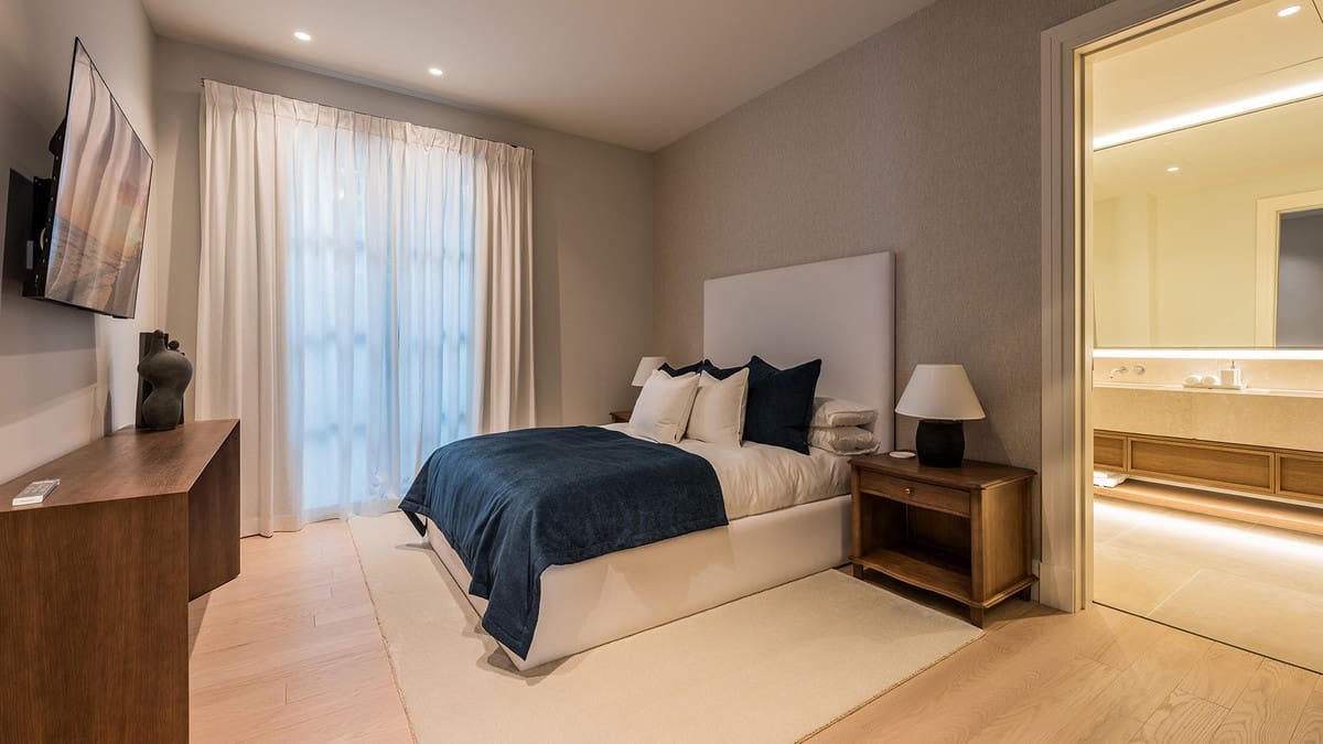 6 soverom Villa til salgs i Golden Mile med svømmebasseng - € 17 500 000 (Ref: 9256968)