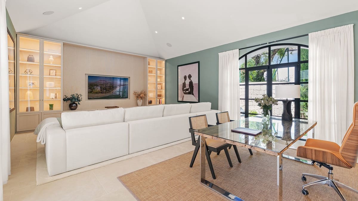 6 soverom Villa til salgs i Golden Mile med svømmebasseng - € 17 500 000 (Ref: 9256968)