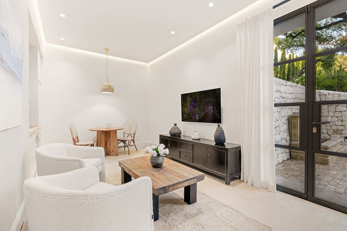 6 soverom Villa til salgs i Golden Mile med svømmebasseng - € 17 500 000 (Ref: 9256968)