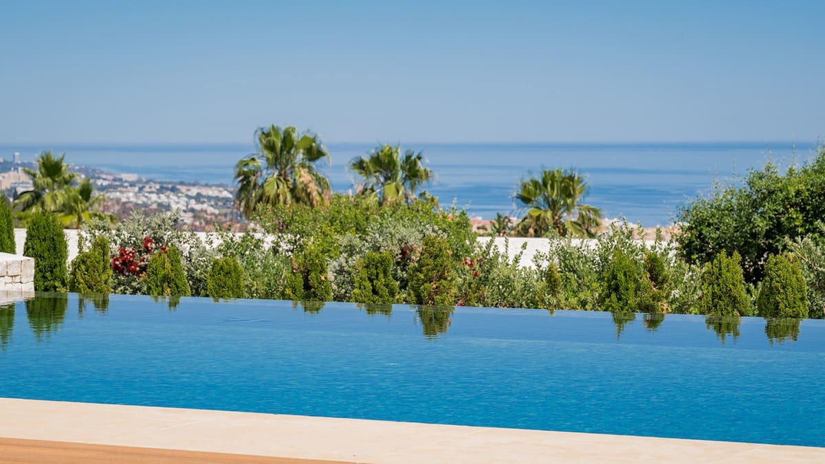 6 soverom Villa til salgs i Golden Mile med svømmebasseng - € 17 500 000 (Ref: 9256968)