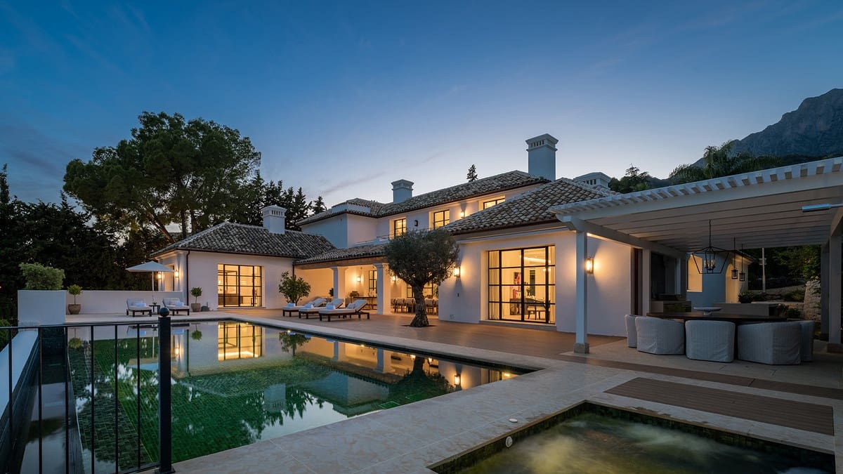 6 soverom Villa til salgs i Golden Mile med svømmebasseng - € 17 500 000 (Ref: 9256968)