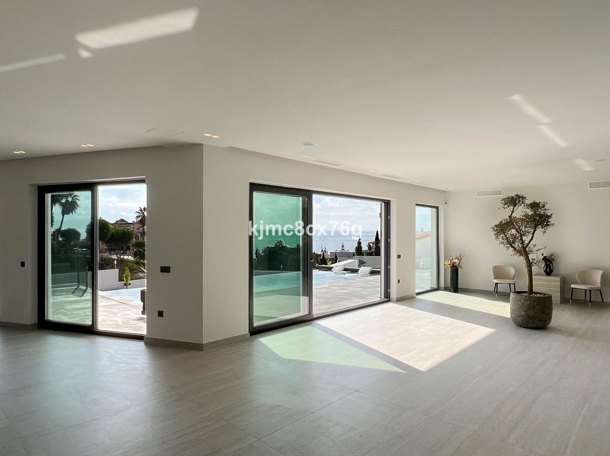 5 soveværelse Villa til salg i El Faro med swimmingpool garage - € 4.114.000 (Ref: 9256971)