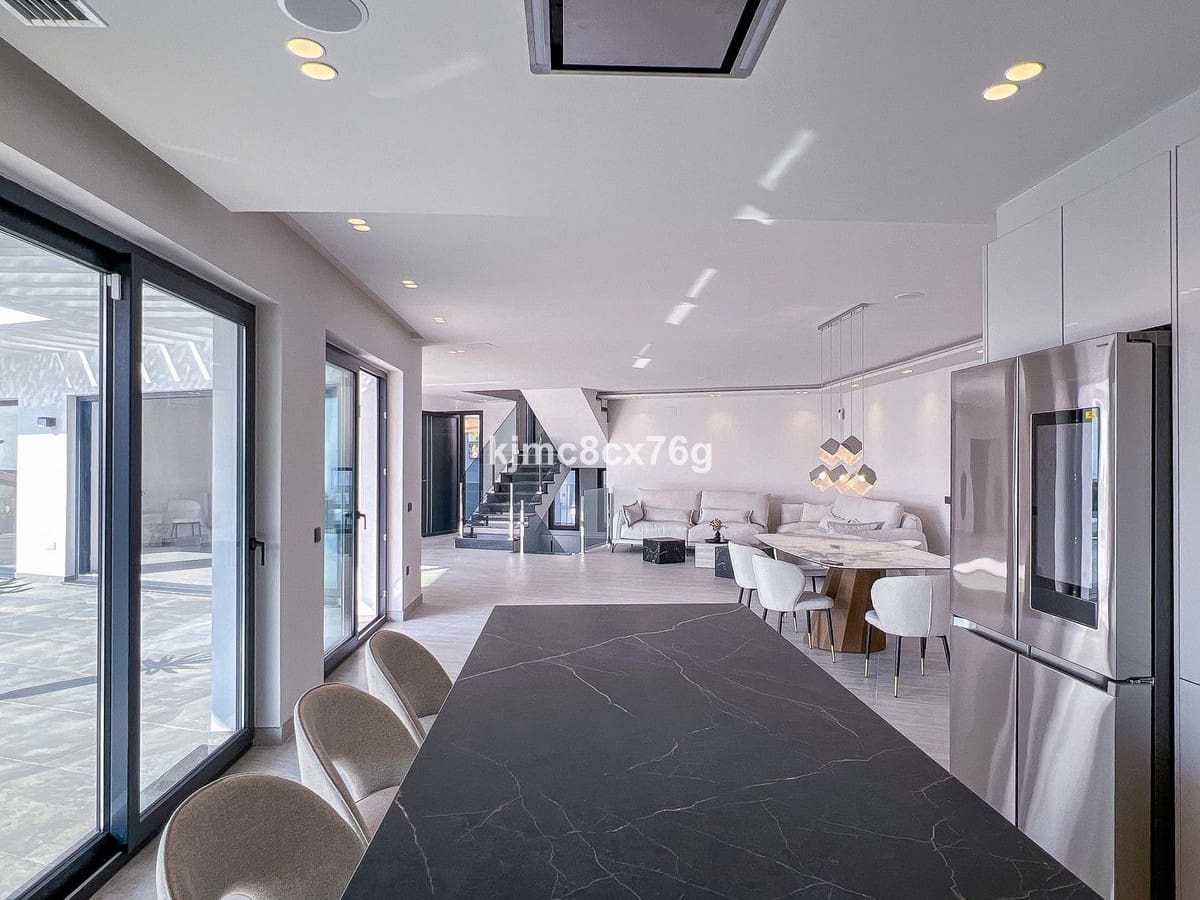 5 soveværelse Villa til salg i El Faro med swimmingpool garage - € 4.114.000 (Ref: 9256971)