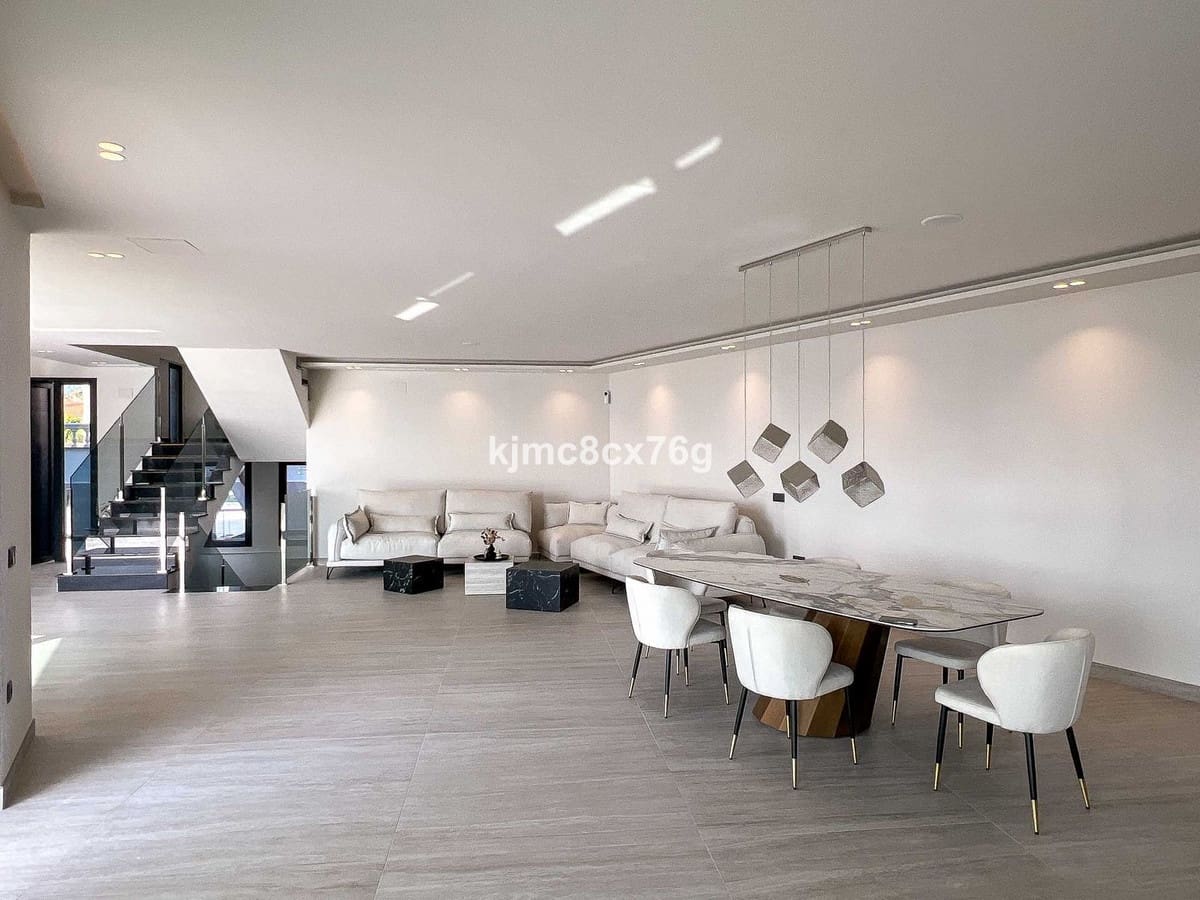 5 soveværelse Villa til salg i El Faro med swimmingpool garage - € 4.114.000 (Ref: 9256971)