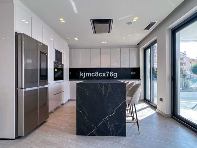 5 quarto Moradia para venda em El Faro, Mijas com piscina garagem - 4 114 000 € (Ref: 9256971)