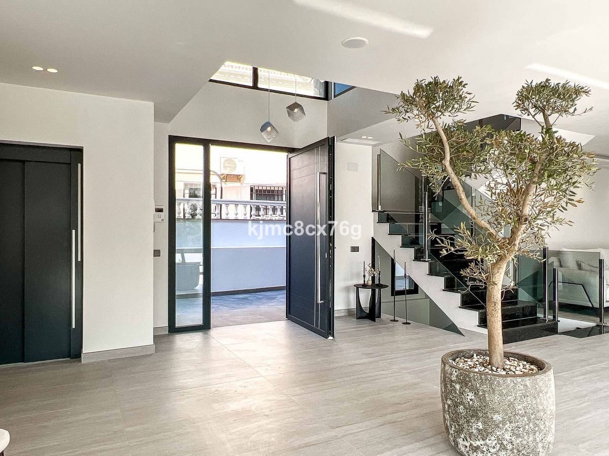 5 soveværelse Villa til salg i El Faro med swimmingpool garage - € 4.114.000 (Ref: 9256971)