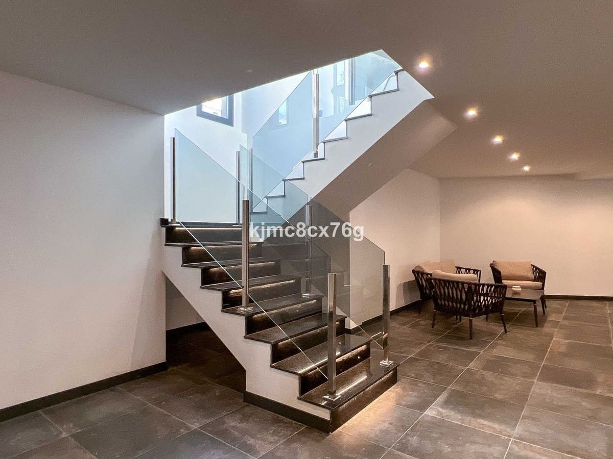 5 soveværelse Villa til salg i El Faro med swimmingpool garage - € 4.114.000 (Ref: 9256971)