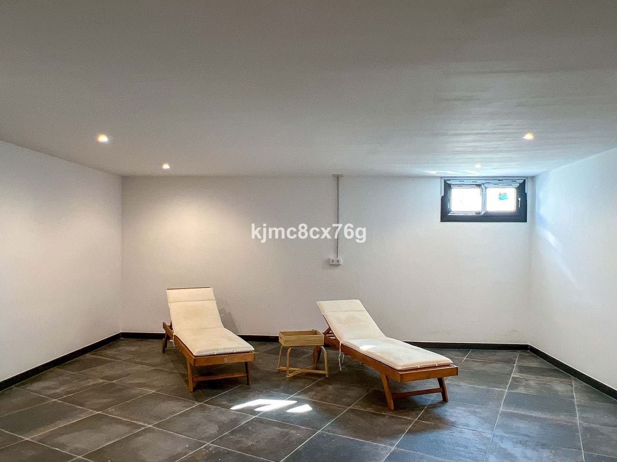 5 soveværelse Villa til salg i El Faro med swimmingpool garage - € 4.114.000 (Ref: 9256971)