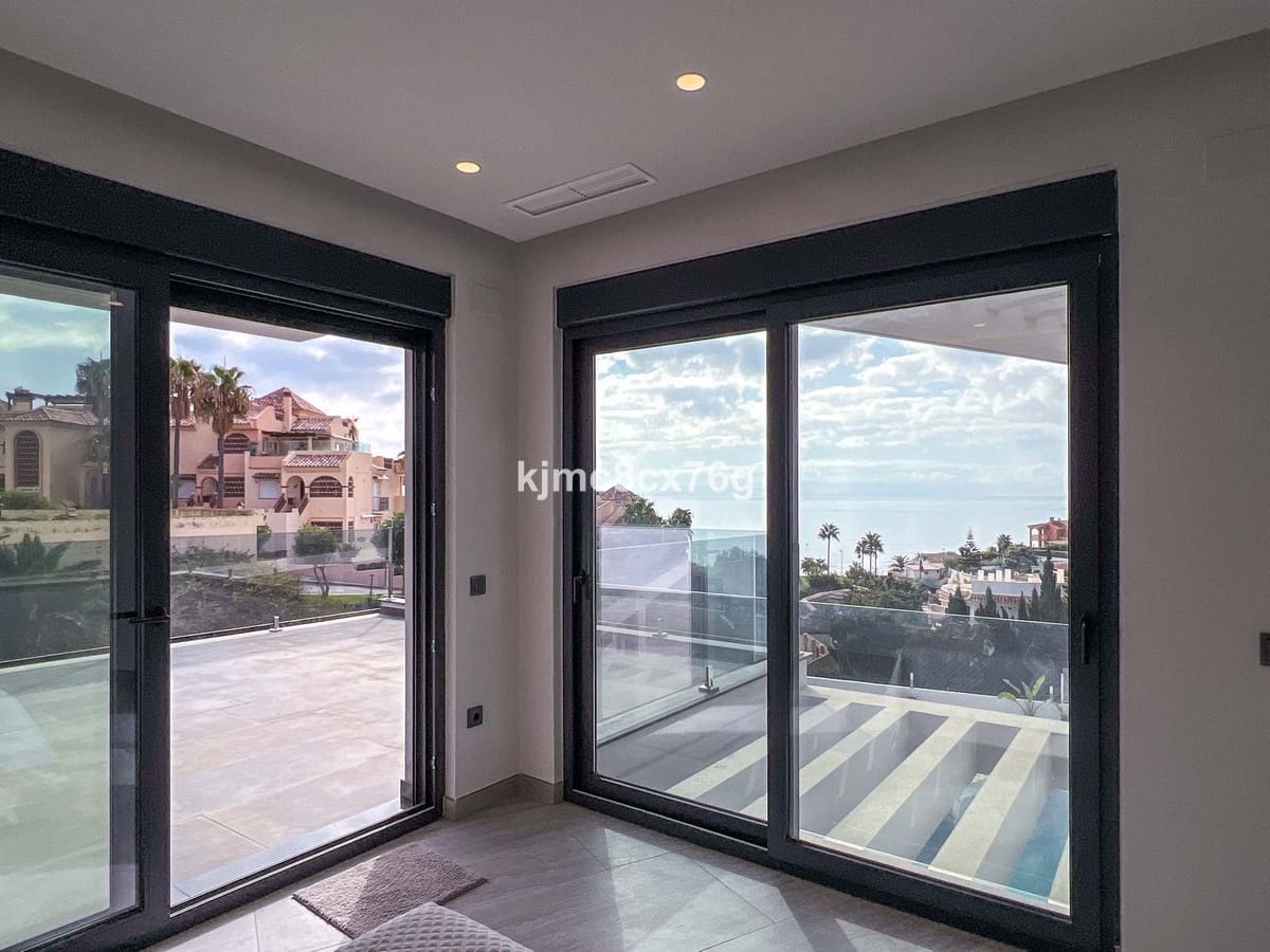 5 soveværelse Villa til salg i El Faro med swimmingpool garage - € 4.114.000 (Ref: 9256971)