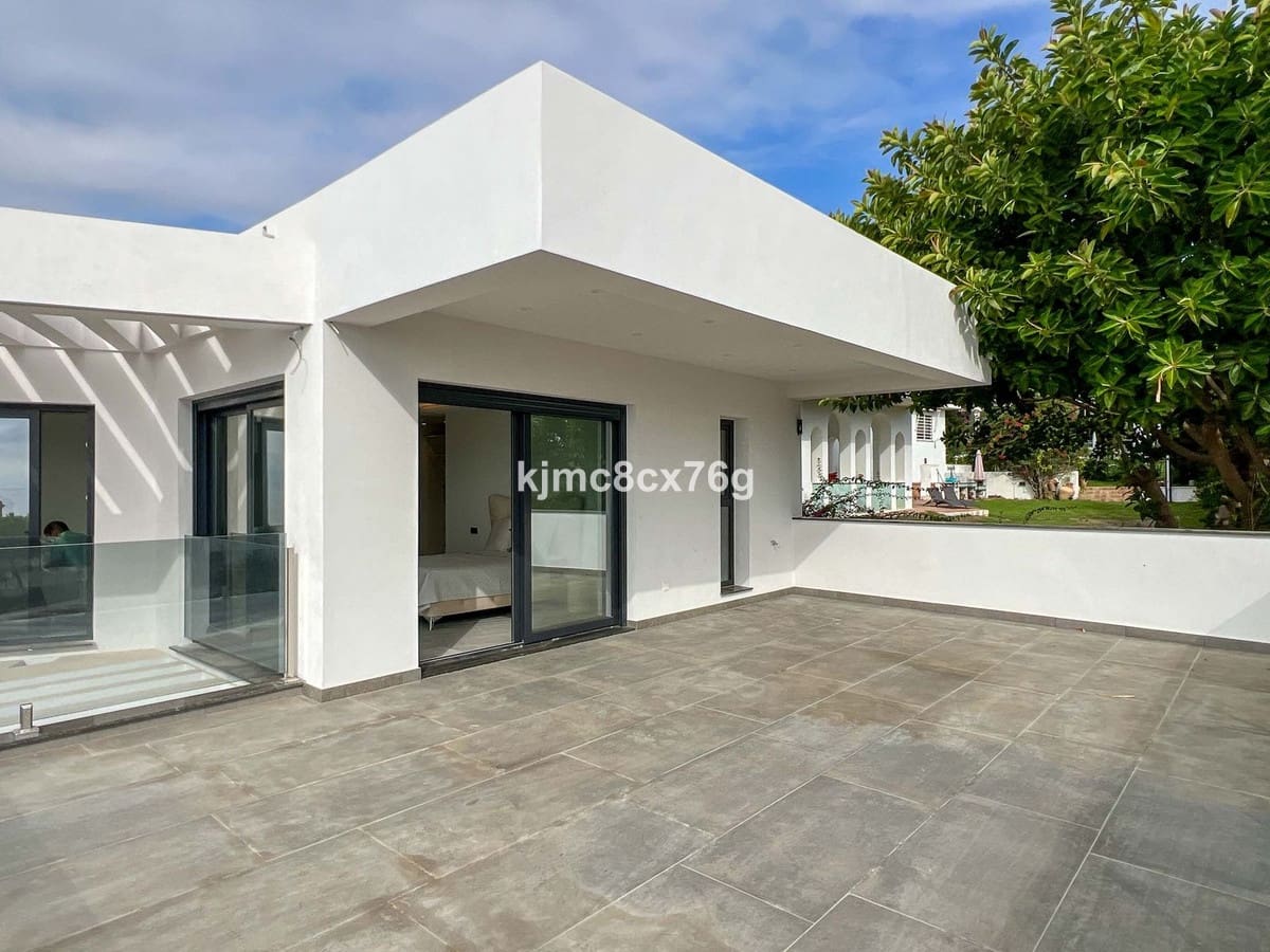 5 soveværelse Villa til salg i El Faro med swimmingpool garage - € 4.114.000 (Ref: 9256971)