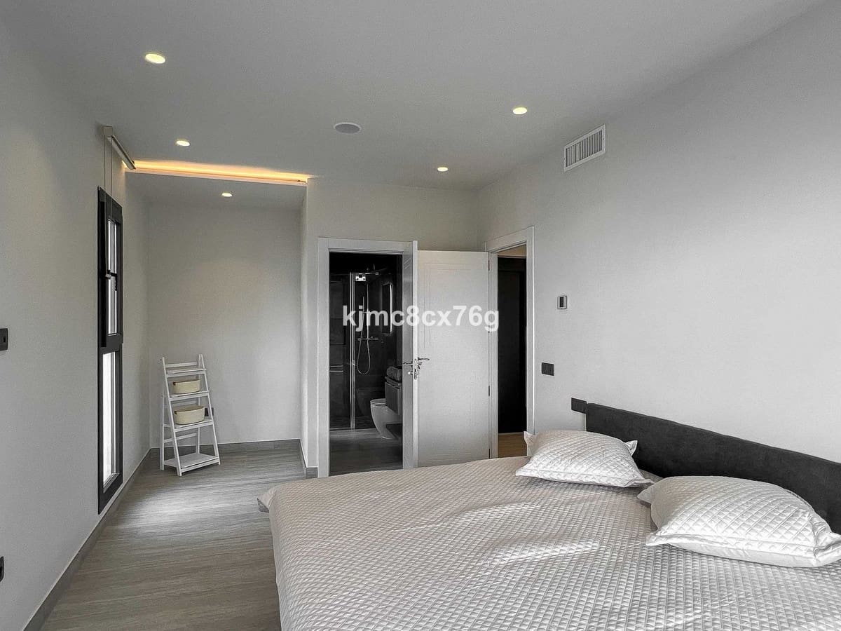 5 soveværelse Villa til salg i El Faro med swimmingpool garage - € 4.114.000 (Ref: 9256971)