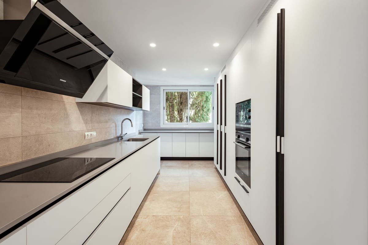 4 makuuhuone Yksiö myytävänä paikassa Golden Mile mukana uima-altaan - 5 395 000 € (Ref: 9256980)