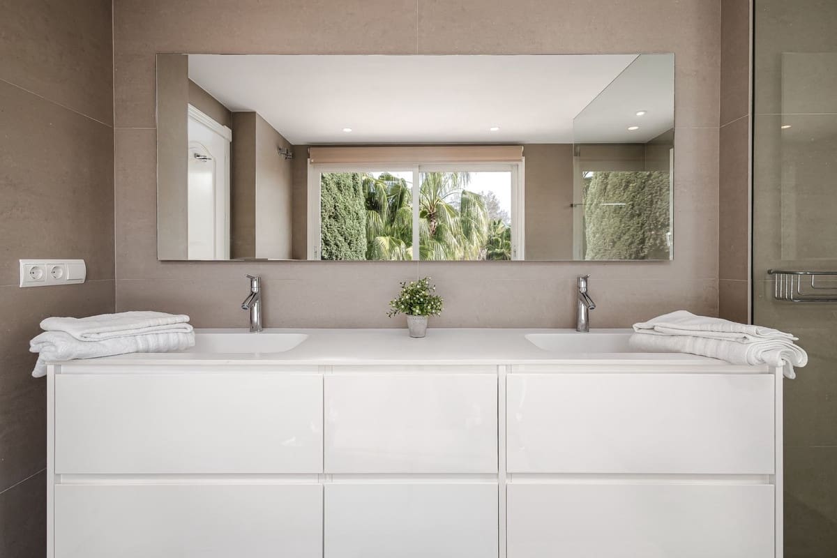 4 makuuhuone Yksiö myytävänä paikassa Golden Mile mukana uima-altaan - 5 395 000 € (Ref: 9256980)