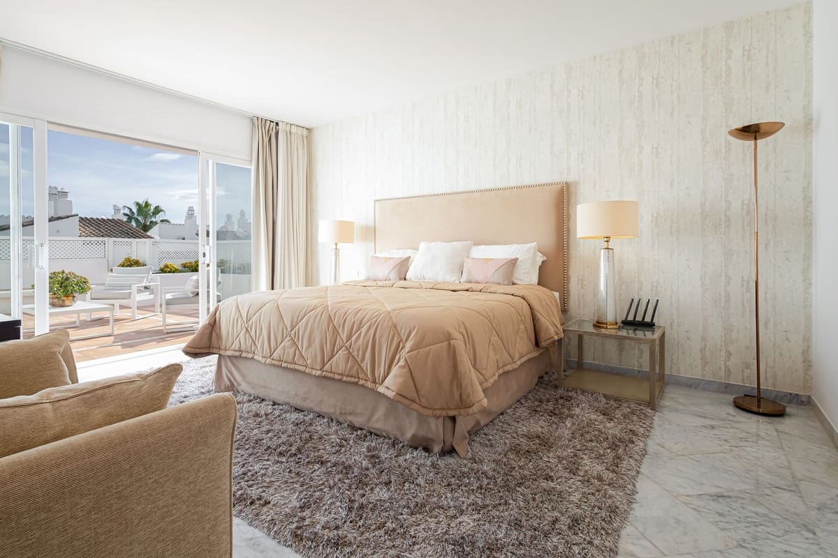 4 makuuhuone Yksiö myytävänä paikassa Golden Mile mukana uima-altaan - 5 395 000 € (Ref: 9256980)