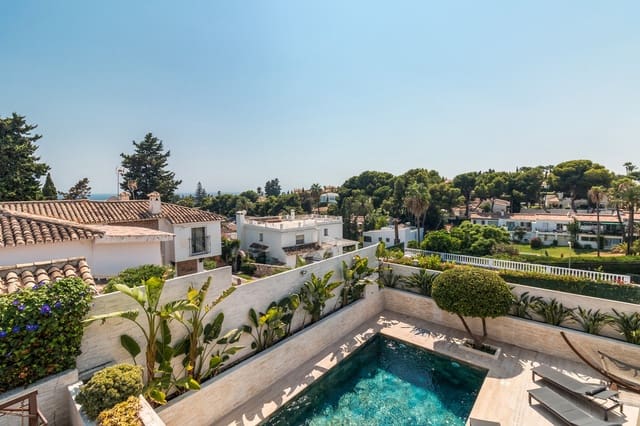 4 slaapkamer Villa te koop in Las Brisas, Marbella met zwembad - € 3.150.000 (Ref: 9256981)