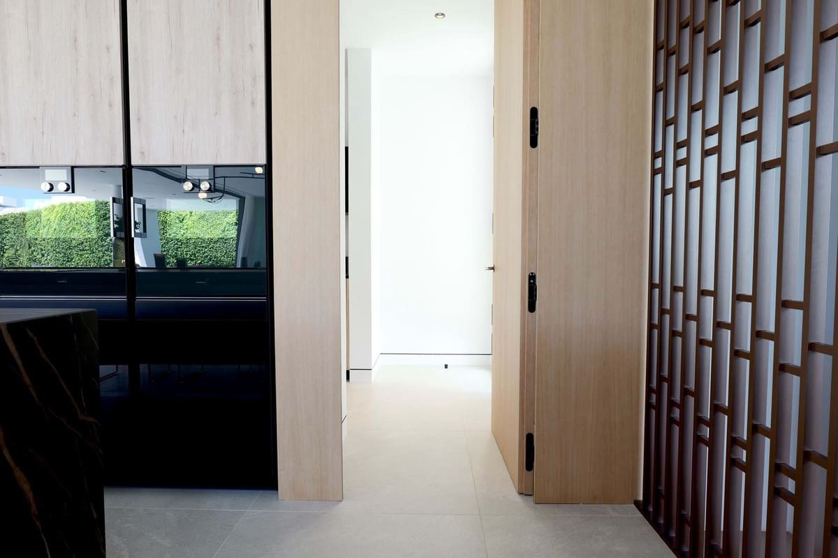 5 soverom Villa til salgs i Golden Mile med svømmebasseng garasje - € 11 300 000 (Ref: 9256986)