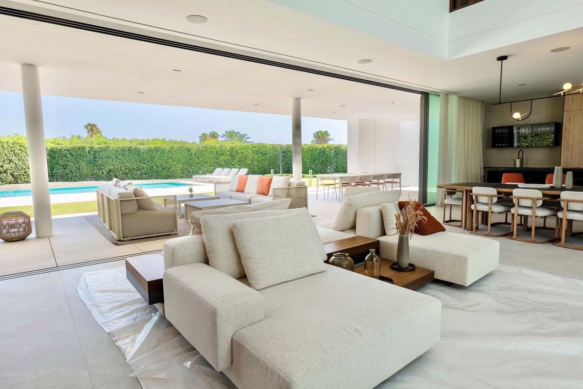 5 soverom Villa til salgs i Golden Mile med svømmebasseng garasje - € 11 300 000 (Ref: 9256986)