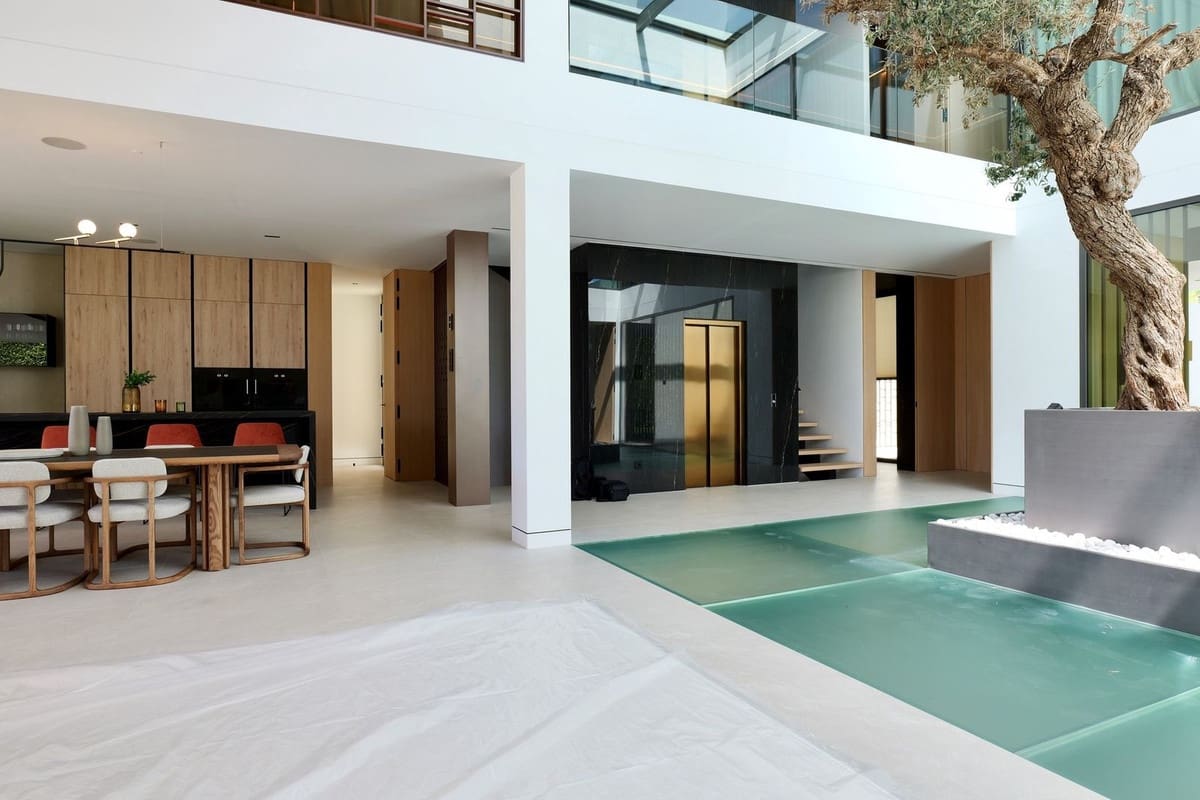 5 soverom Villa til salgs i Golden Mile med svømmebasseng garasje - € 11 300 000 (Ref: 9256986)