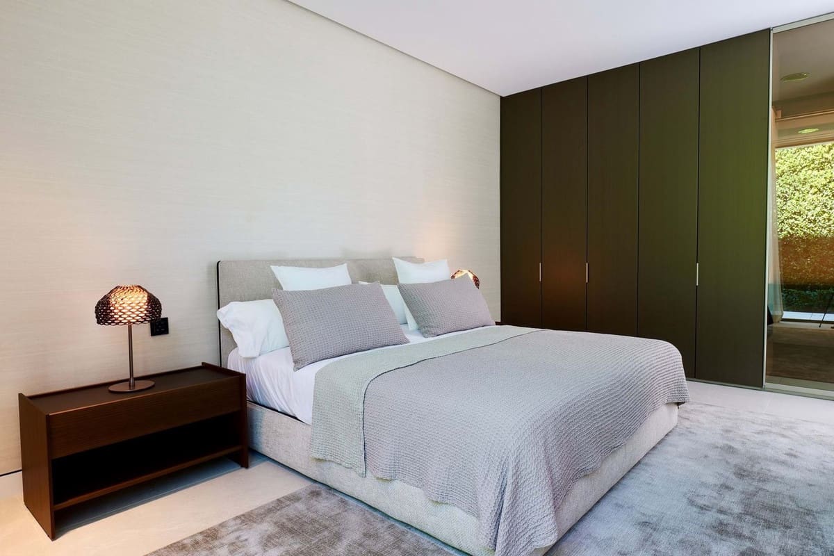 5 soverom Villa til salgs i Golden Mile med svømmebasseng garasje - € 11 300 000 (Ref: 9256986)