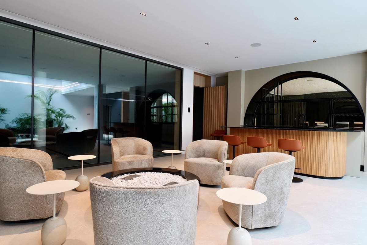 5 soverom Villa til salgs i Golden Mile med svømmebasseng garasje - € 11 300 000 (Ref: 9256986)