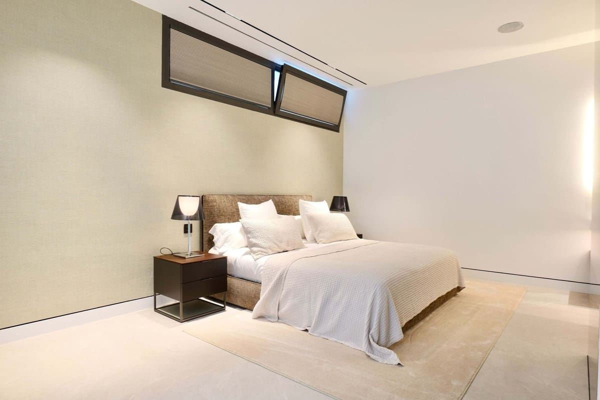 5 soverom Villa til salgs i Golden Mile med svømmebasseng garasje - € 11 300 000 (Ref: 9256986)