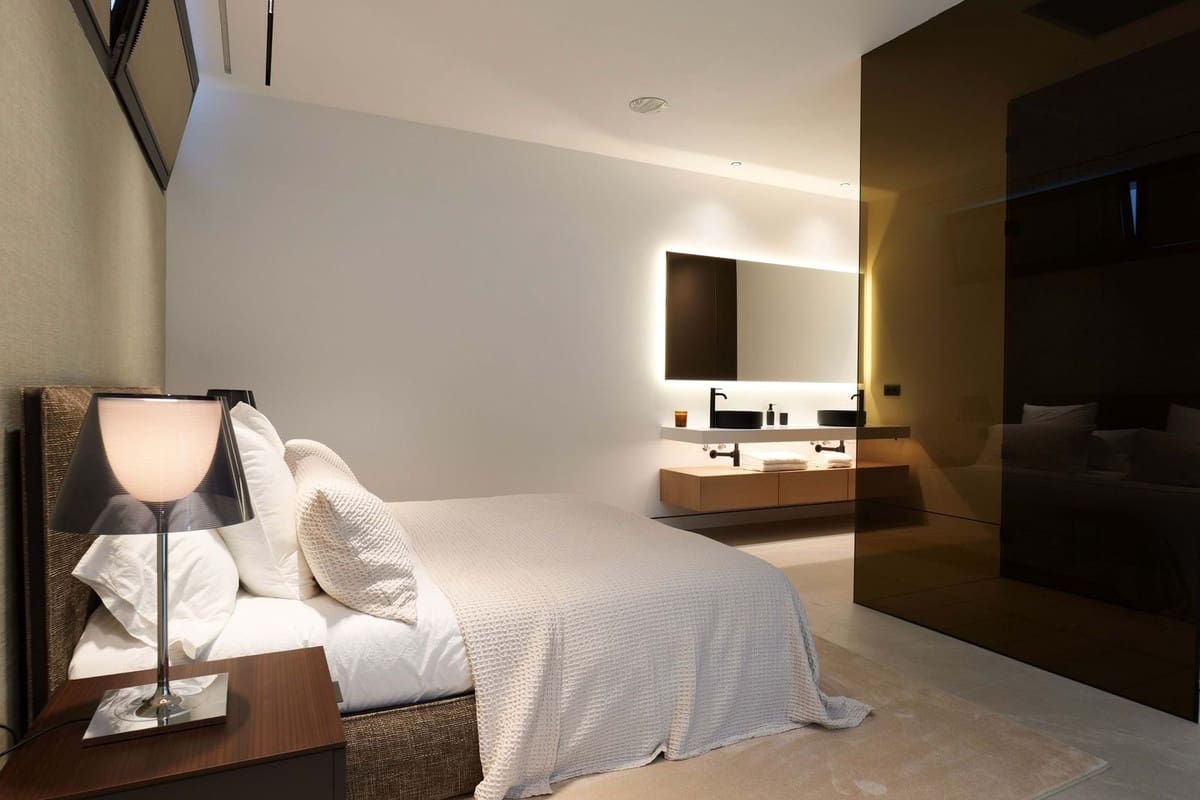 5 soverom Villa til salgs i Golden Mile med svømmebasseng garasje - € 11 300 000 (Ref: 9256986)