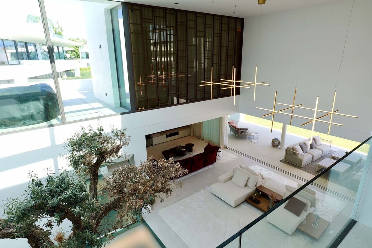 5 soverom Villa til salgs i Golden Mile med svømmebasseng garasje - € 11 300 000 (Ref: 9256986)