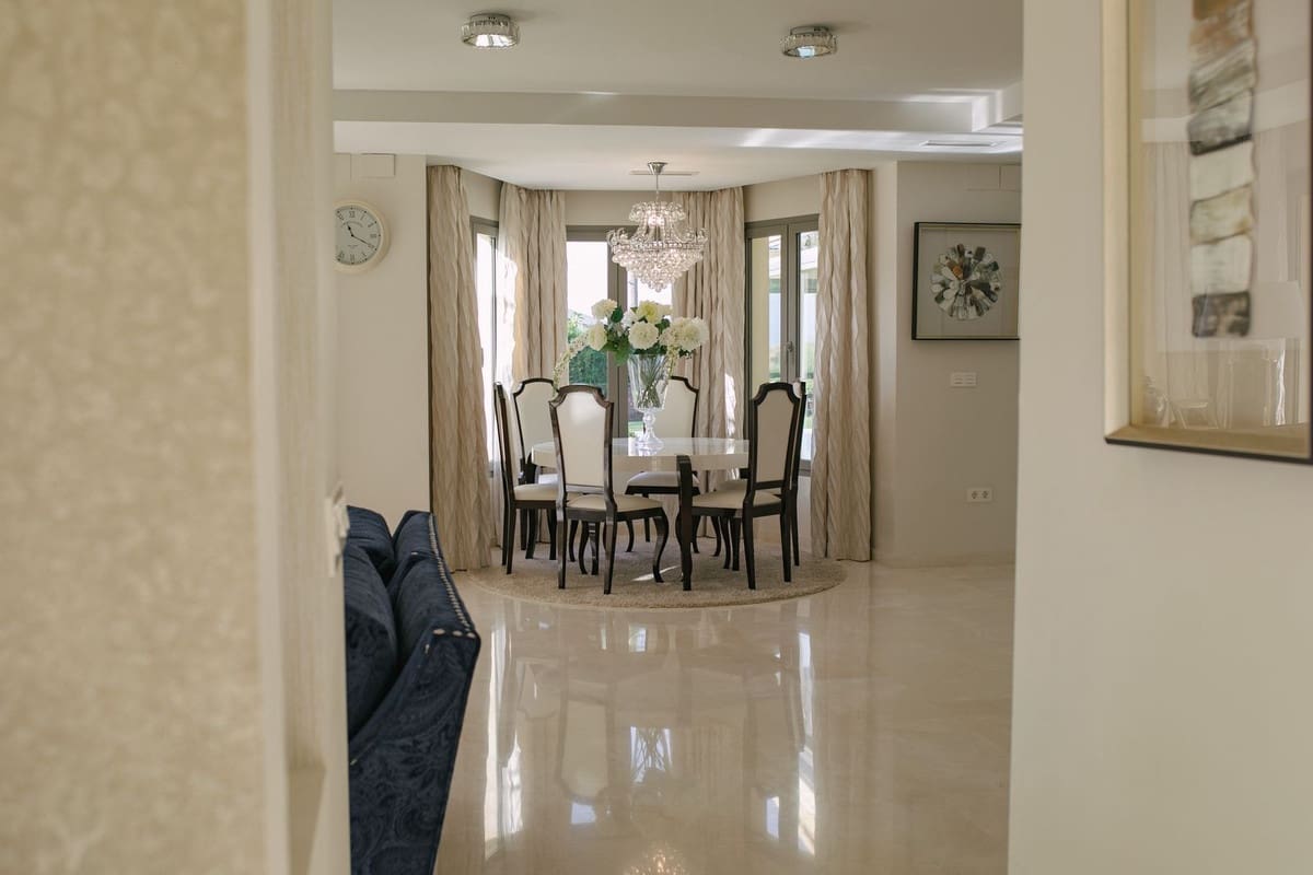 5 soverom Villa til salgs i Marbella med svømmebasseng garasje - € 3 950 000 (Ref: 9275964)