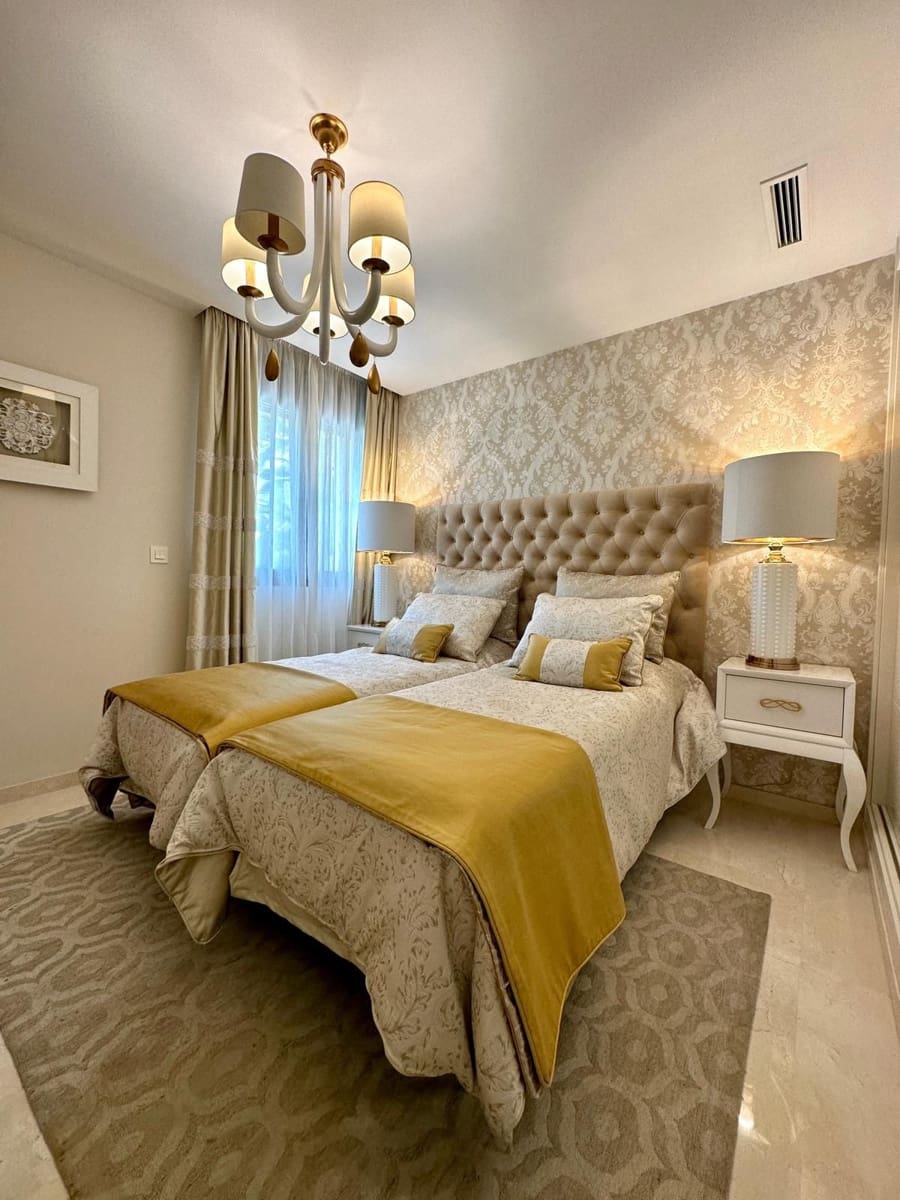 5 soverom Villa til salgs i Marbella med svømmebasseng garasje - € 3 950 000 (Ref: 9275964)