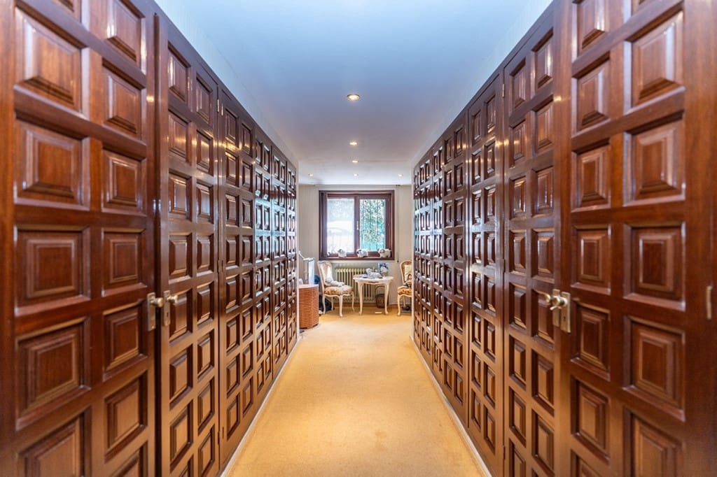 6 soverom Villa til salgs i Carib Playa med svømmebasseng garasje - € 3 950 000 (Ref: 9285476)