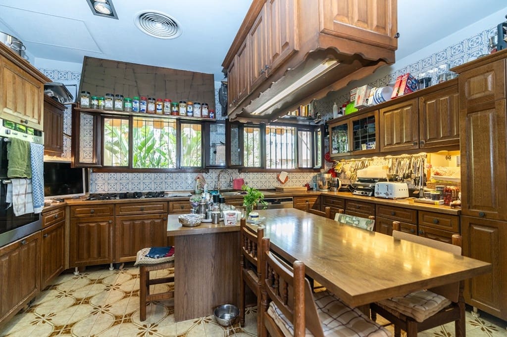 6 soverom Villa til salgs i Carib Playa med svømmebasseng garasje - € 3 950 000 (Ref: 9285476)