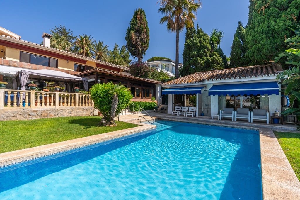 6 soverom Villa til salgs i Carib Playa med svømmebasseng garasje - € 3 950 000 (Ref: 9285476)