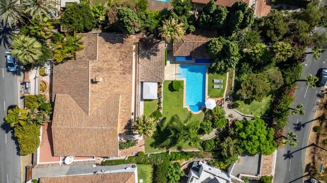 6 chambre Villa/Maison à vendre à Carib Playa, Marbella avec piscine garage - 3 950 000 € (Ref: 9285476)