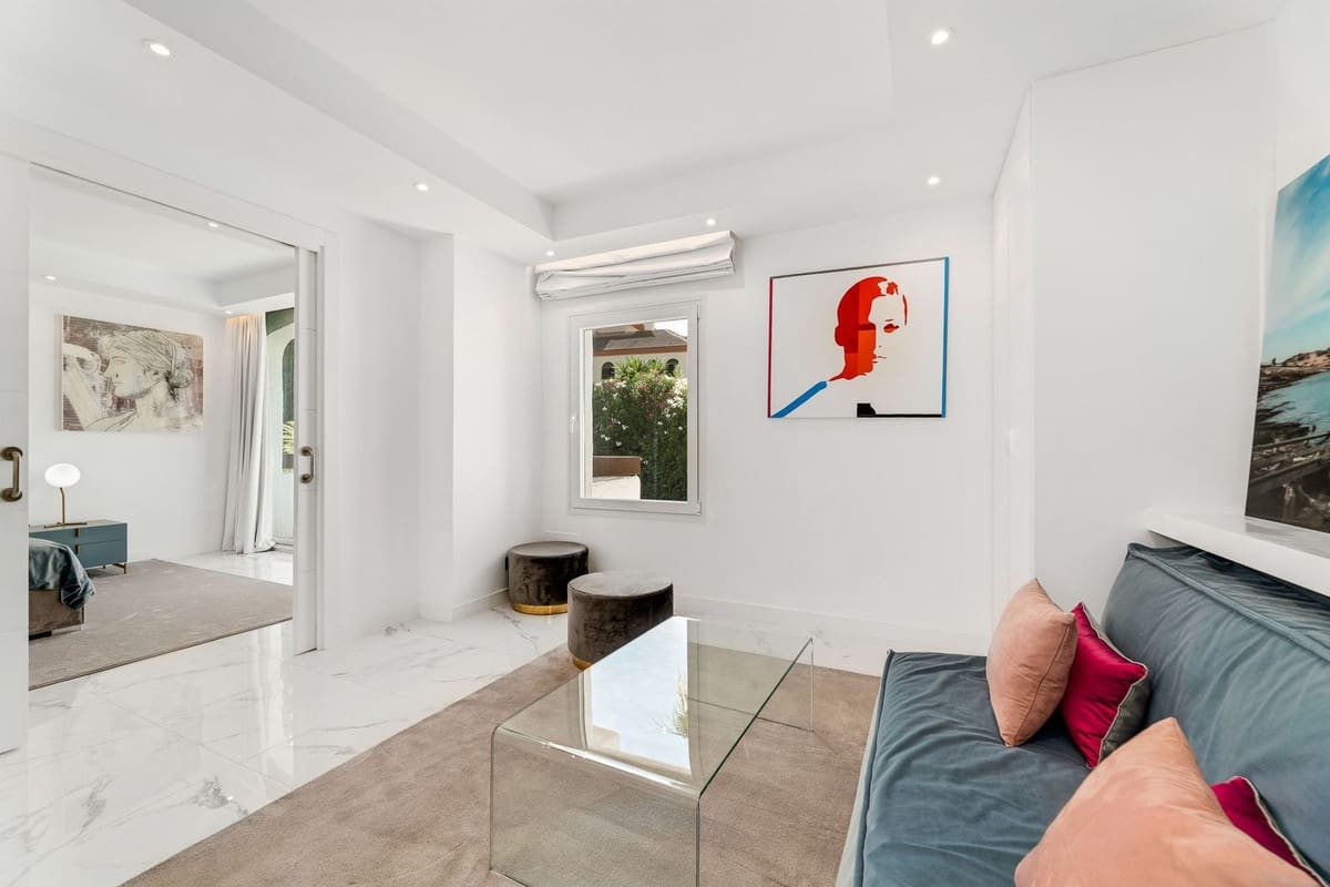 4 sovrum Studio till salu i Puerto Banus med pool - 3 200 000 € (Ref: 9285483)