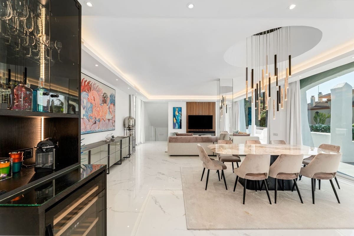 4 sovrum Studio till salu i Puerto Banus med pool - 3 200 000 € (Ref: 9285483)