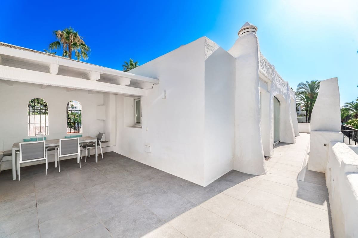 4 sovrum Studio till salu i Puerto Banus med pool - 3 200 000 € (Ref: 9285483)