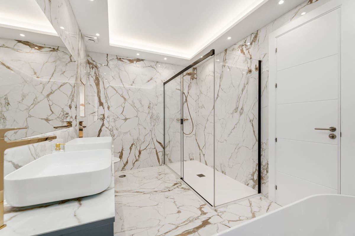 4 sovrum Studio till salu i Puerto Banus med pool - 3 200 000 € (Ref: 9285483)