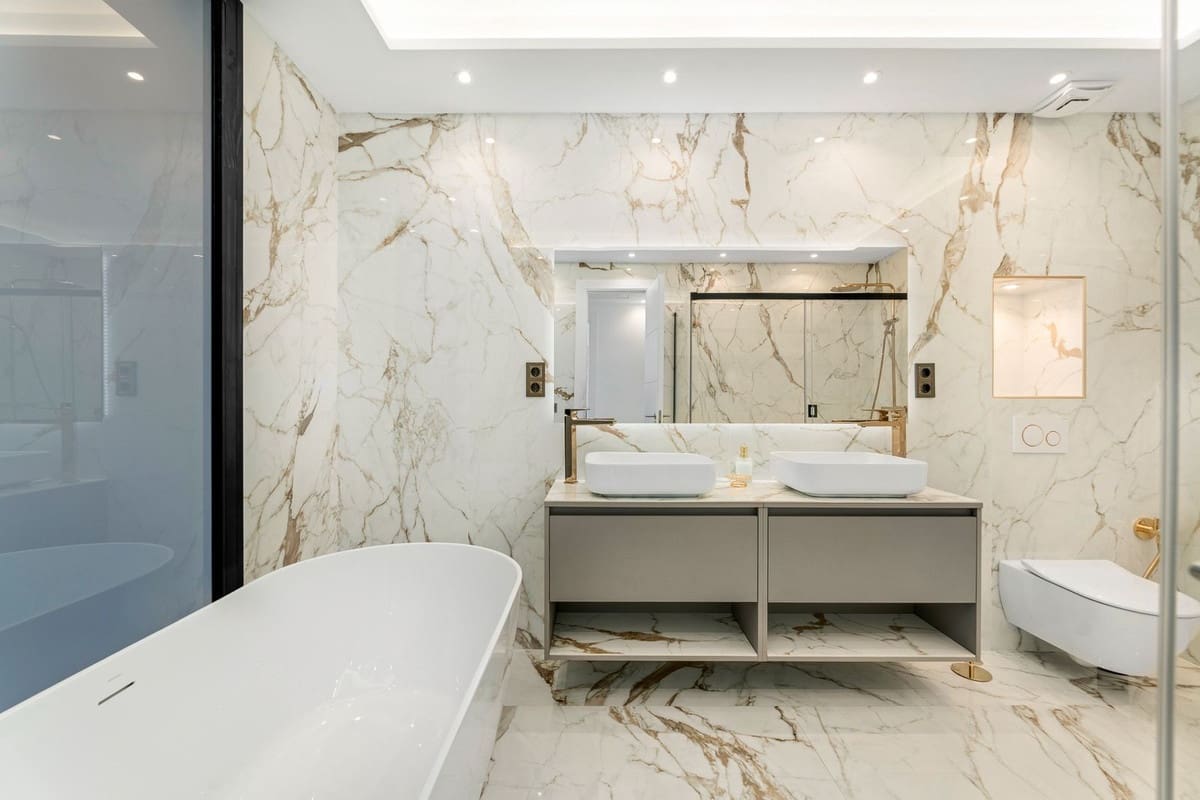 4 sovrum Studio till salu i Puerto Banus med pool - 3 200 000 € (Ref: 9285483)