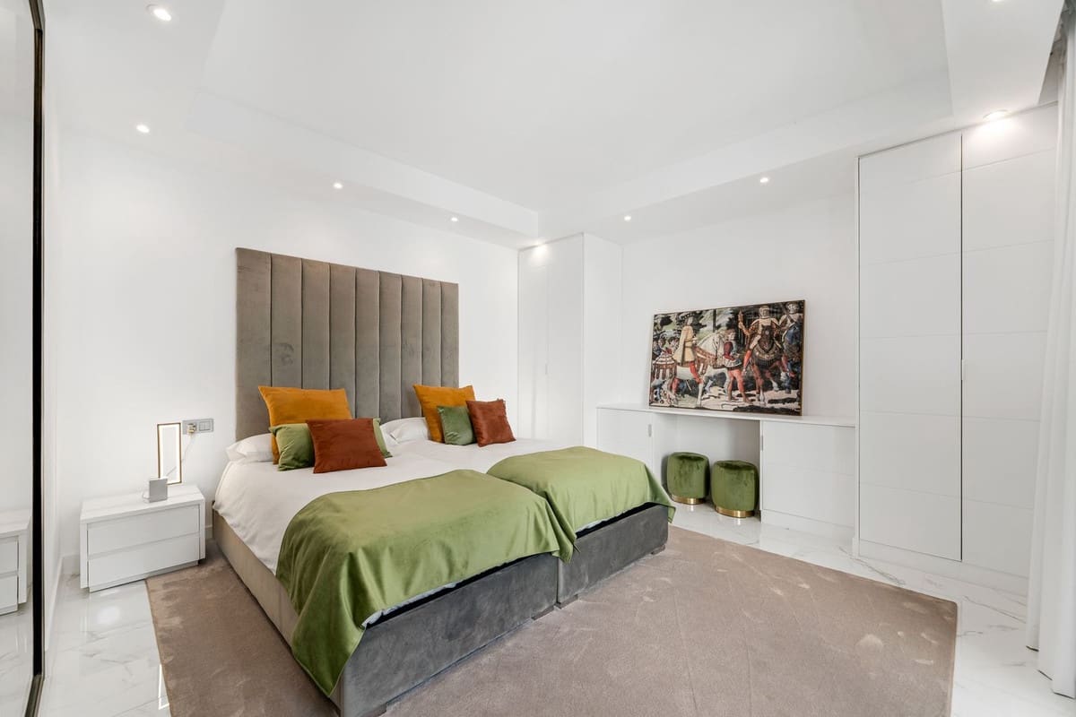 4 sovrum Studio till salu i Puerto Banus med pool - 3 200 000 € (Ref: 9285483)