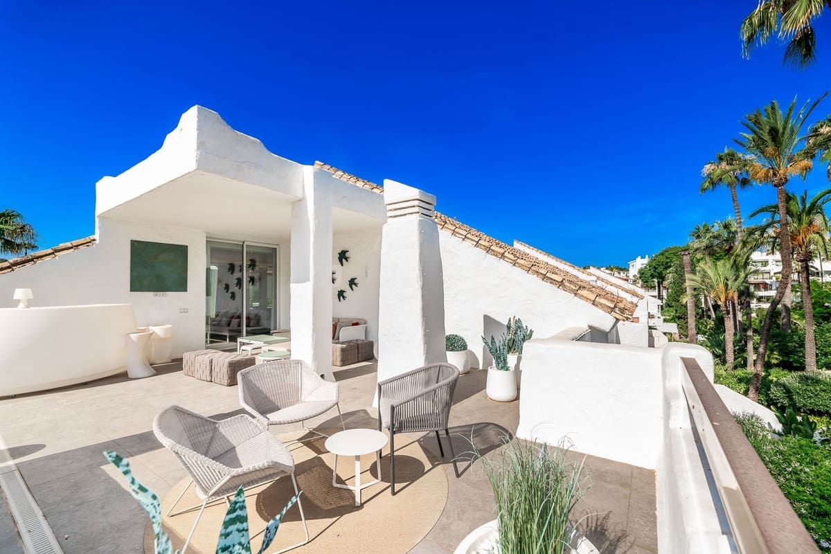 4 sovrum Studio till salu i Puerto Banus med pool - 3 200 000 € (Ref: 9285483)