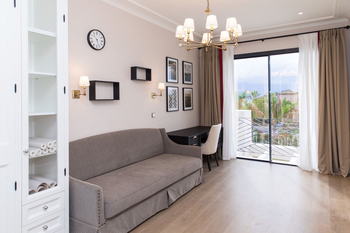 6 soveværelse Villa til salg i Los Flamingos med swimmingpool - € 3.650.000 (Ref: 9285515)