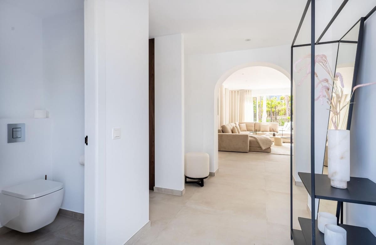 3 bedroom Villa for sale in Manilva - € 1,850,000 (Ref: 9287577)